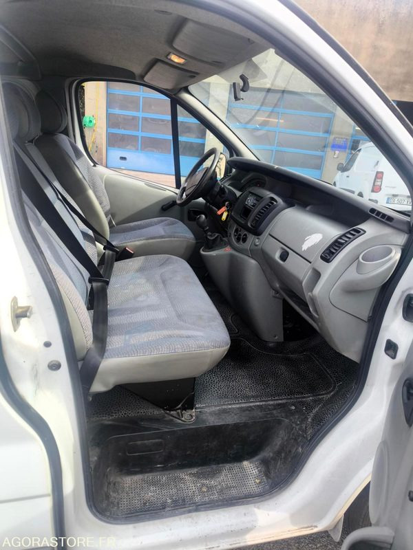 TRAFIC MINI BUS - صغيرة, ميكروباص: صور 2 TRAFIC MINI BUS - صغيرة, ميكروباص: صور 2