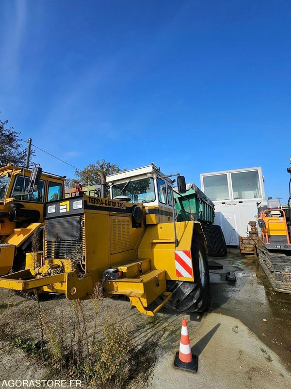 Tombereau VOLVO A30C AMPLIROLL - 1994 - 16 500 h - قلابة شاحنة: صور 4 Tombereau VOLVO A30C AMPLIROLL - 1994 - 16 500 h - قلابة شاحنة: صور 4