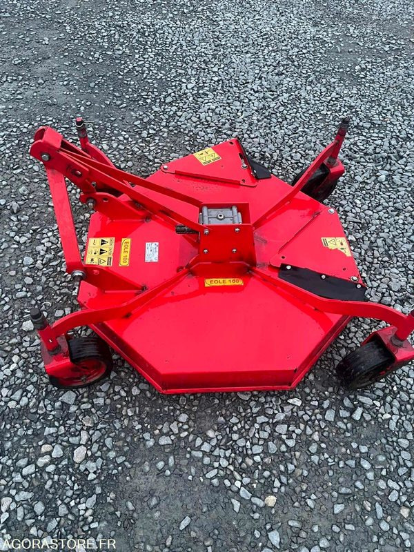 Tondeuse 1m AGRINT 3 points pour micro tracteur - جزازة المروج: صور 2 Tondeuse 1m AGRINT 3 points pour micro tracteur - جزازة المروج: صور 2