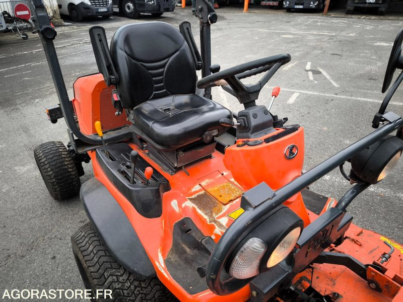 Tondeuse KUBOTA F3680 3688 heures 2013 - جزازة المروج: صور 2 Tondeuse KUBOTA F3680 3688 heures 2013 - جزازة المروج: صور 2