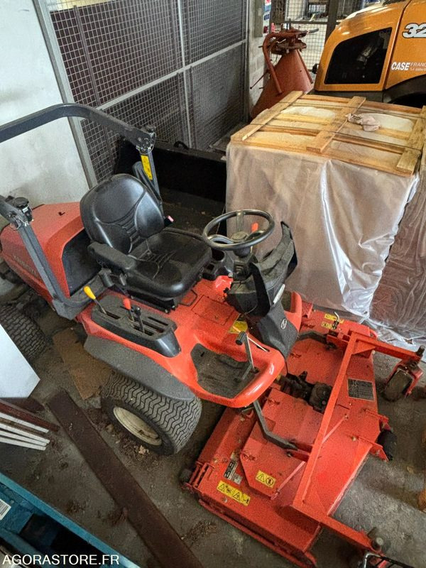Tondeuse autoportée KUBOTA F3090 - جزازة المروج: صور 1 Tondeuse autoportée KUBOTA F3090 - جزازة المروج: صور 1