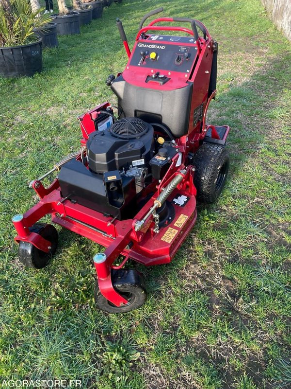 Tondeuse autoportée professionnel TORO NEUVE - جزازة المروج: صور 3 Tondeuse autoportée professionnel TORO NEUVE - جزازة المروج: صور 3