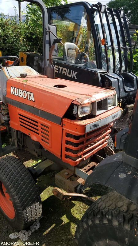 Tracteur KUBOTA L2500 - جرار: صور 2 Tracteur KUBOTA L2500 - جرار: صور 2