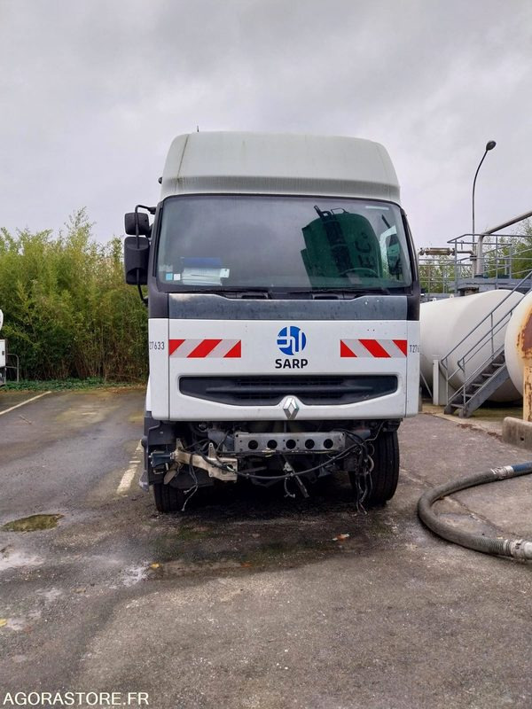 Tracteur RENAULT P400 ADR 2000 (479398Km) NON ROULANT PRO UNIQUEMENT - شاحنة جرار: صور 1 Tracteur RENAULT P400 ADR 2000 (479398Km) NON ROULANT PRO UNIQUEMENT - شاحنة جرار: صور 1