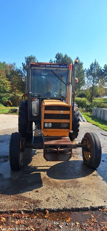 Tracteur Renault 651 8066H - جرار: صور 3 Tracteur Renault 651 8066H - جرار: صور 3