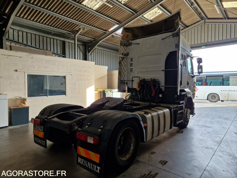 Tracteur Renault Premium - 2010 - 152258 - AQ327HW - شاحنة جرار: صور 3 Tracteur Renault Premium - 2010 - 152258 - AQ327HW - شاحنة جرار: صور 3