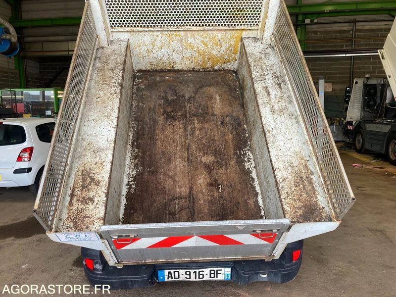 VEHICULE BENNE DACIA LOGAN PICK UP - قلاب صغير: صور 5 VEHICULE BENNE DACIA LOGAN PICK UP - قلاب صغير: صور 5