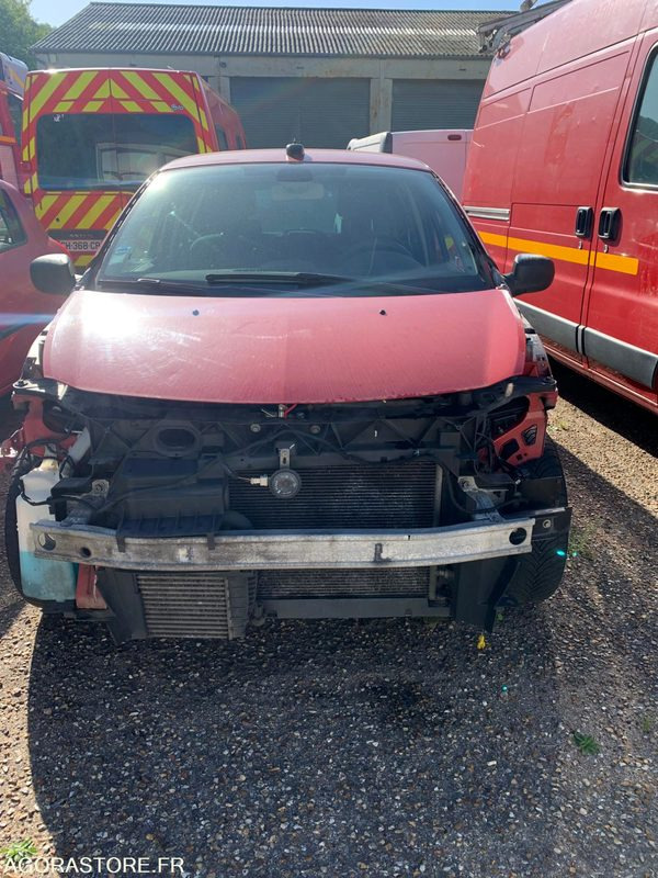 VL RENAULT CLIO3  AB102YS - سيارة: صور 2 VL RENAULT CLIO3  AB102YS - سيارة: صور 2