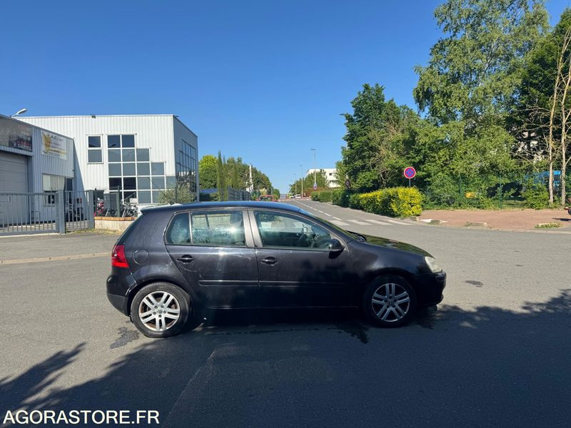 VOLKSWAGEN GOLF V 2.0 140 TDI - 210 000 KM - 2007 - سيارة: صور 5 VOLKSWAGEN GOLF V 2.0 140 TDI - 210 000 KM - 2007 - سيارة: صور 5