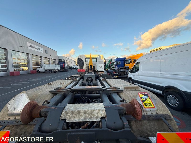 VOLVO FM12 380 - 2004 - 636 982 - شاحنة: صور 5 VOLVO FM12 380 - 2004 - 636 982 - شاحنة: صور 5