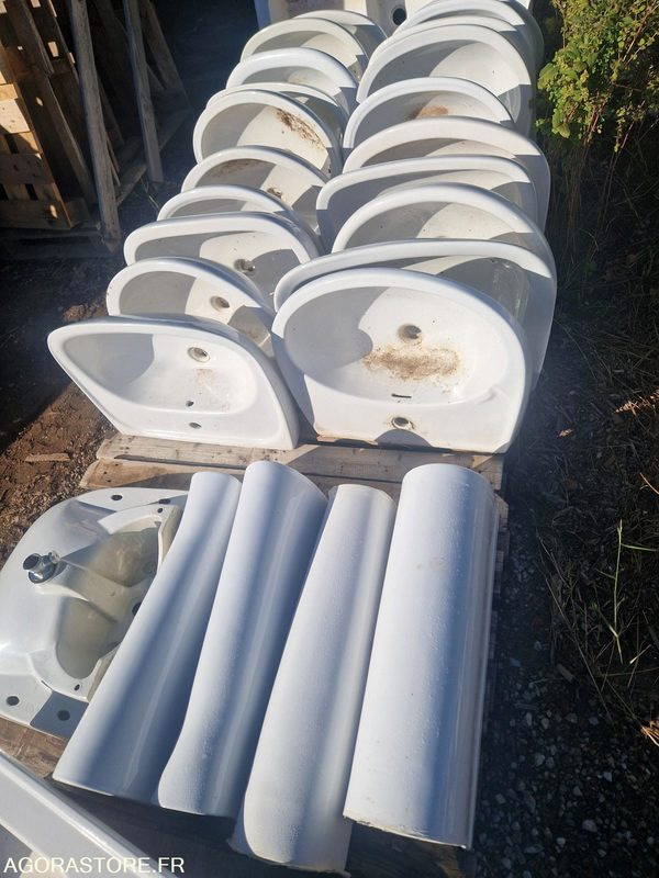 Vasques et colonnes en céramique - الأدوات والمعدات: صور 1 Vasques et colonnes en céramique - الأدوات والمعدات: صور 1