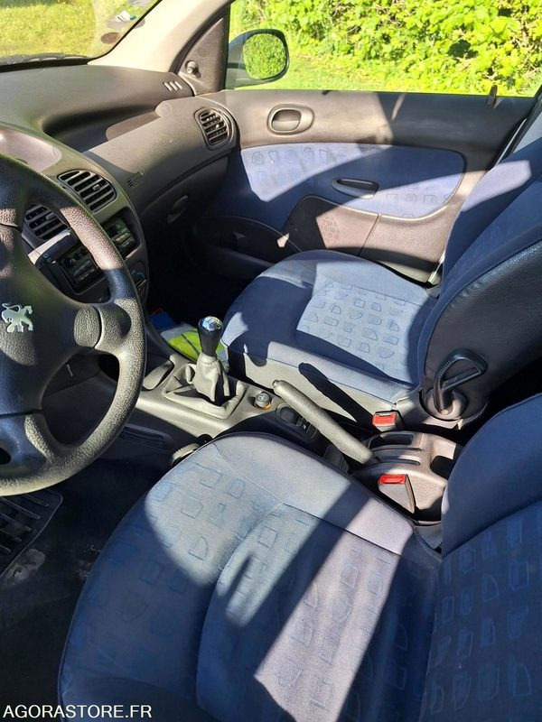 Voiture 206 grise - سيارة: صور 2 Voiture 206 grise - سيارة: صور 2