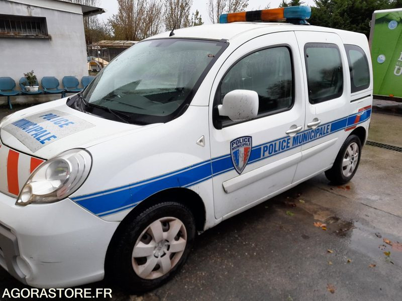 Voiture Renault Kangoo Expression dCi90, 2012 - 196968KM - فان المدمجة: صور 2 Voiture Renault Kangoo Expression dCi90, 2012 - 196968KM - فان المدمجة: صور 2