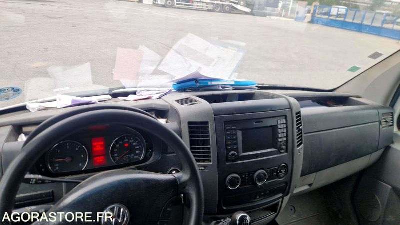 Volkswagen Crafter - 2017 - 101944km - EJ-354-KT - قلاب صغير: صور 5 Volkswagen Crafter - 2017 - 101944km - EJ-354-KT - قلاب صغير: صور 5