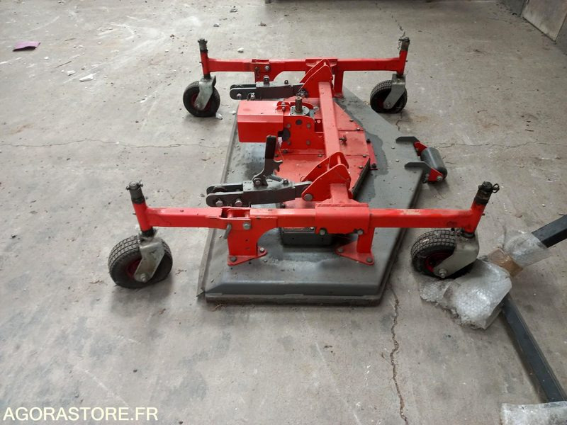 Coupe de tondeuse mulchng Morgneux TMC 150 fixation Kubota - جزازة المروج: صور 2 Coupe de tondeuse mulchng Morgneux TMC 150 fixation Kubota - جزازة المروج: صور 2