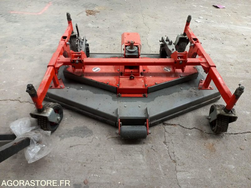 Coupe de tondeuse mulchng Morgneux TMC 150 fixation Kubota - جزازة المروج: صور 3 Coupe de tondeuse mulchng Morgneux TMC 150 fixation Kubota - جزازة المروج: صور 3