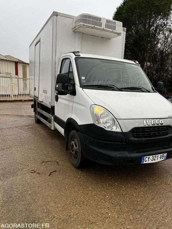 Iveco 35c13 frigorifique 185000km 2013 - الشاحنات الصغيرة المبردة: صور 2 Iveco 35c13 frigorifique 185000km 2013 - الشاحنات الصغيرة المبردة: صور 2