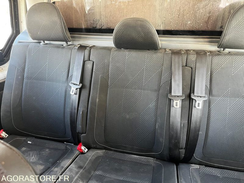Renault trafic 1.6dci 6places 2019 291000km - فان المدمجة: صور 5 Renault trafic 1.6dci 6places 2019 291000km - فان المدمجة: صور 5