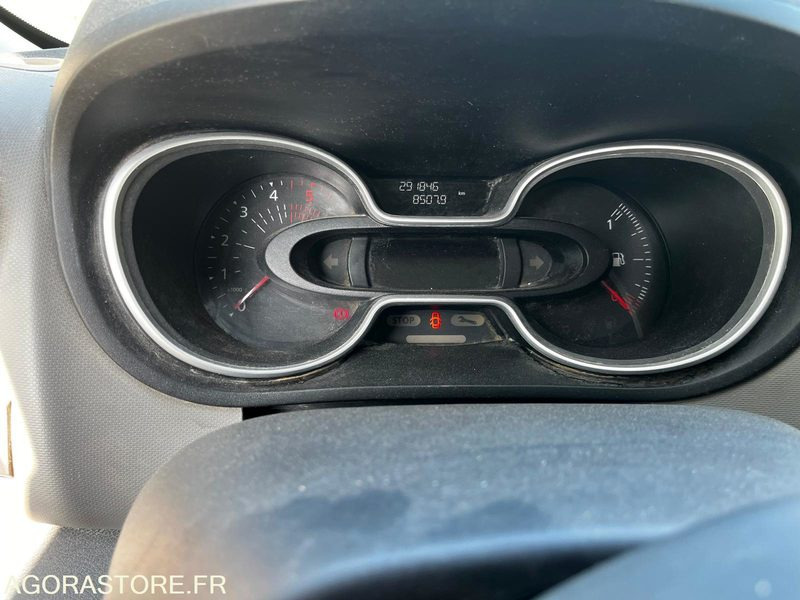 Renault trafic 1.6dci 6places 2019 291000km - فان المدمجة: صور 4 Renault trafic 1.6dci 6places 2019 291000km - فان المدمجة: صور 4