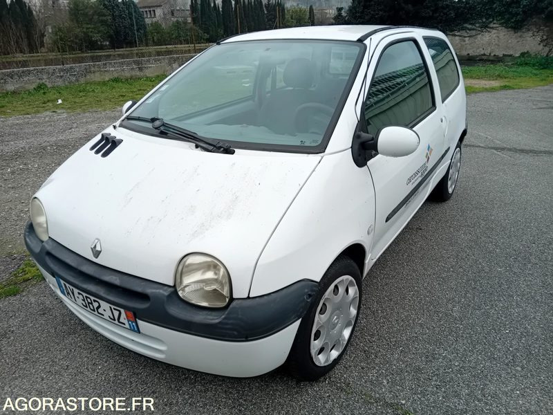 Renault twingo 95587 kms 2006 AY382JZ - سيارة: صور 2 Renault twingo 95587 kms 2006 AY382JZ - سيارة: صور 2