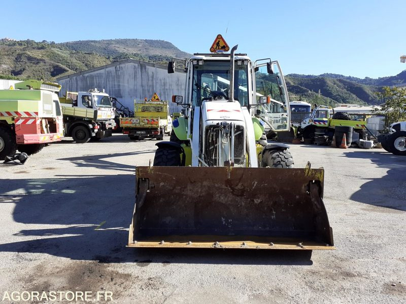 Tractopelle 4x4 volvo bl71 - حفار متعدد الاستخدام: صور 2 Tractopelle 4x4 volvo bl71 - حفار متعدد الاستخدام: صور 2