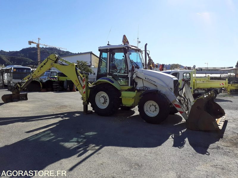 Tractopelle 4x4 volvo bl71 - حفار متعدد الاستخدام: صور 3 Tractopelle 4x4 volvo bl71 - حفار متعدد الاستخدام: صور 3