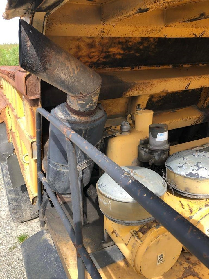 شاحنة قلابة للمحاجر CAT 773B: صور 7