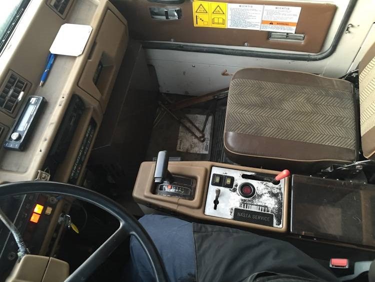 شاحنة قلابة للمحاجر CAT 775 D: صور 11