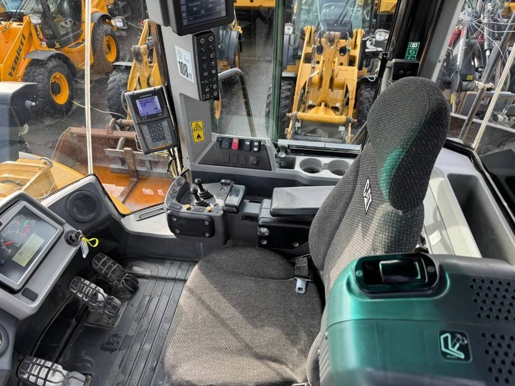 CAT 966M - اللودر بعجل: صور 5 CAT 966M - اللودر بعجل: صور 5