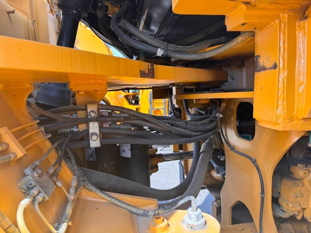 CAT 980 G - اللودر بعجل: صور 4 CAT 980 G - اللودر بعجل: صور 4