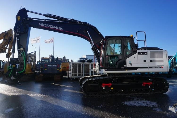 Hidromek HMK 230 LC-5 - حفارات زحافة: صور 1 Hidromek HMK 230 LC-5 - حفارات زحافة: صور 1