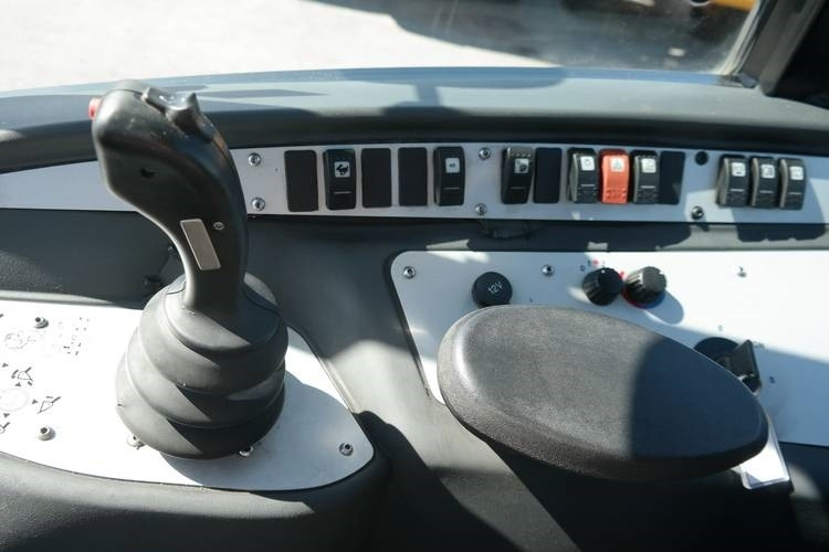 اللودر بعجل JCB 409ZX: صور 12 اللودر بعجل JCB 409ZX: صور 12