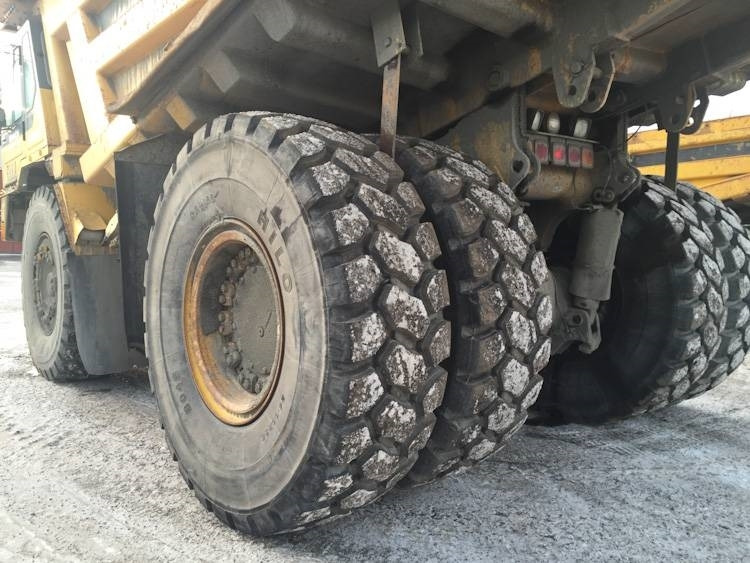 Komatsu HD 605-5 - شاحنة قلابة للمحاجر: صور 3 Komatsu HD 605-5 - شاحنة قلابة للمحاجر: صور 3