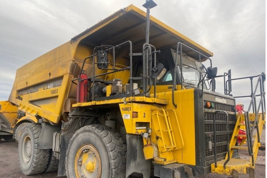 Komatsu HD405-7 - شاحنة قلابة للمحاجر: صور 1 Komatsu HD405-7 - شاحنة قلابة للمحاجر: صور 1
