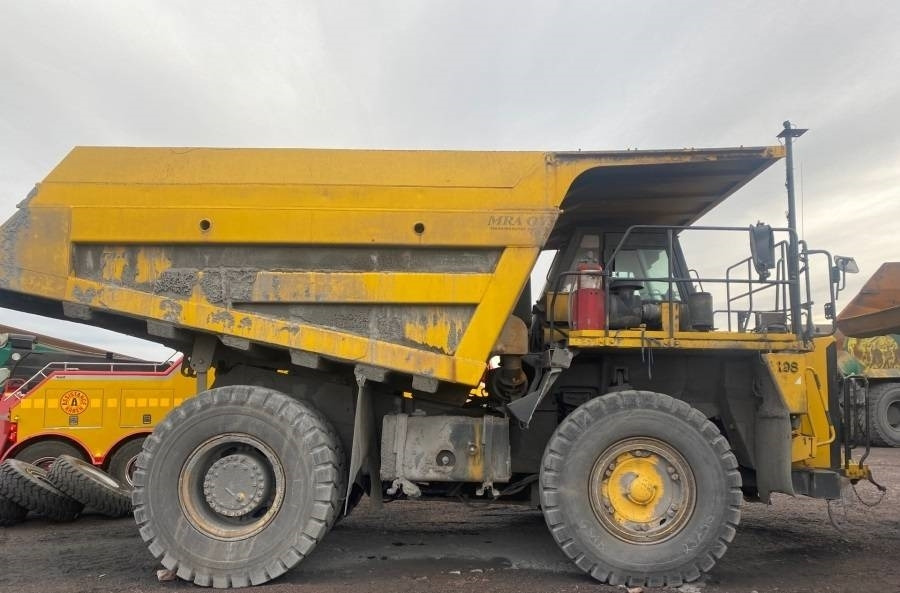 Komatsu HD405-7 - شاحنة قلابة للمحاجر: صور 3 Komatsu HD405-7 - شاحنة قلابة للمحاجر: صور 3