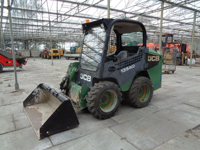 JCB 135 R - شيول صغير: صور 1 JCB 135 R - شيول صغير: صور 1