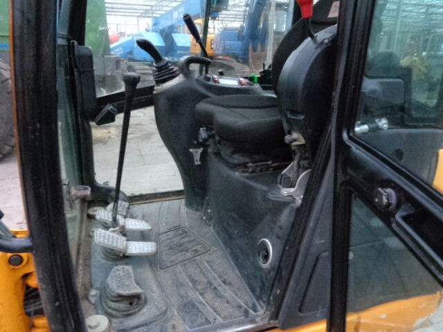 JCB 8018 - حفارة مصغرة: صور 2 JCB 8018 - حفارة مصغرة: صور 2