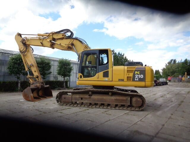 Komatsu PC210 LC-8 - حفارات زحافة: صور 4 Komatsu PC210 LC-8 - حفارات زحافة: صور 4