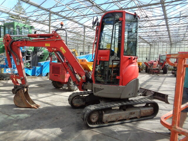 Yanmar VIO 25-4 - حفارة مصغرة: صور 1 Yanmar VIO 25-4 - حفارة مصغرة: صور 1