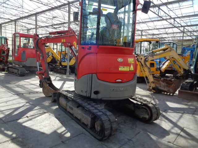 Yanmar VIO 25-4 - حفارة مصغرة: صور 5 Yanmar VIO 25-4 - حفارة مصغرة: صور 5