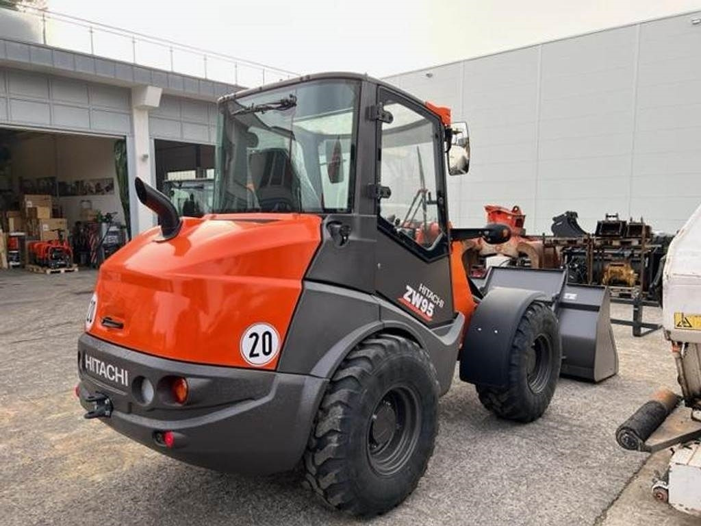 Hitachi ZW95-6C - اللودر بعجل: صور 3 Hitachi ZW95-6C - اللودر بعجل: صور 3