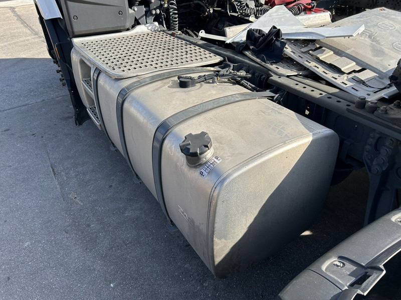 DAF 765 liters 620x675x2112 with step, complete set - خزان وقود - شاحنة: صور 2 DAF 765 liters 620x675x2112 with step, complete set - خزان وقود - شاحنة: صور 2