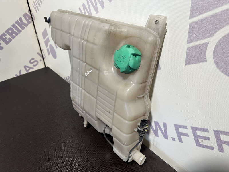 DAF expansion tank - خزان التوسع - شاحنة: صور 2 DAF expansion tank - خزان التوسع - شاحنة: صور 2