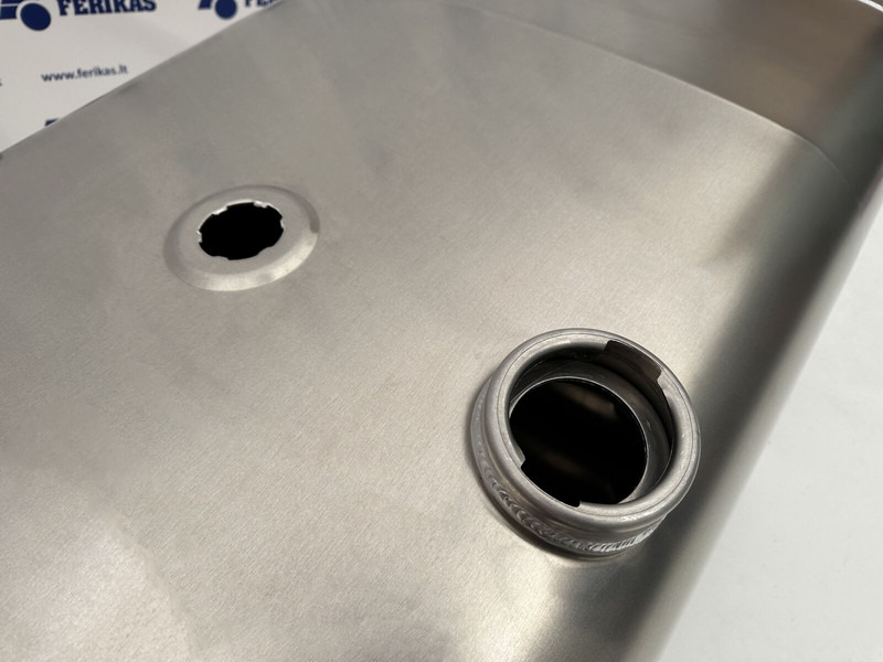 Iveco New aluminum fuel tank 350L - خزان وقود - شاحنة: صور 3 Iveco New aluminum fuel tank 350L - خزان وقود - شاحنة: صور 3