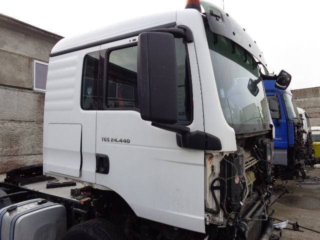 MAN Perfect condition TGS low cab ( EUROPE DELIVERY ) - الكابينة والداخلية - شاحنة: صور 1 MAN Perfect condition TGS low cab ( EUROPE DELIVERY ) - الكابينة والداخلية - شاحنة: صور 1