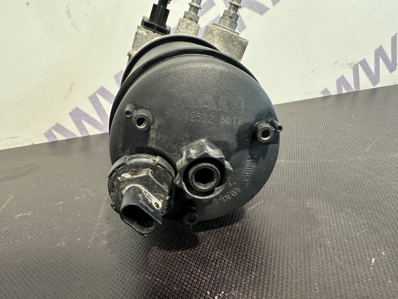 MAN fuel filter housing - فلتر الوقود - شاحنة: صور 3 MAN fuel filter housing - فلتر الوقود - شاحنة: صور 3