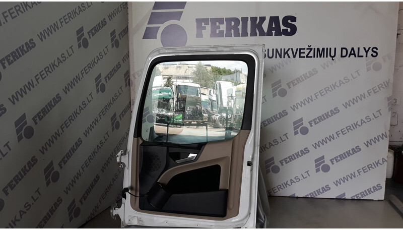 Mercedes-Benz Actros MP4 - باب و قطع الغيار - شاحنة: صور 3 Mercedes-Benz Actros MP4 - باب و قطع الغيار - شاحنة: صور 3