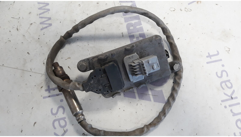 Mercedes-Benz NOX sensor - مِکشاف - شاحنة: صور 1 Mercedes-Benz NOX sensor - مِکشاف - شاحنة: صور 1