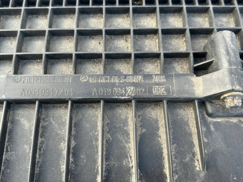 Mercedes-Benz air filter box - المقصورة مرشح - شاحنة: صور 3 Mercedes-Benz air filter box - المقصورة مرشح - شاحنة: صور 3