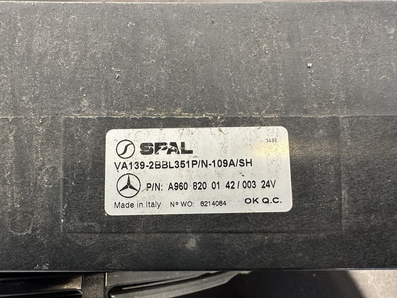 Mercedes-Benz cooling, radiator fan - مروحة تهوية - شاحنة: صور 4 Mercedes-Benz cooling, radiator fan - مروحة تهوية - شاحنة: صور 4